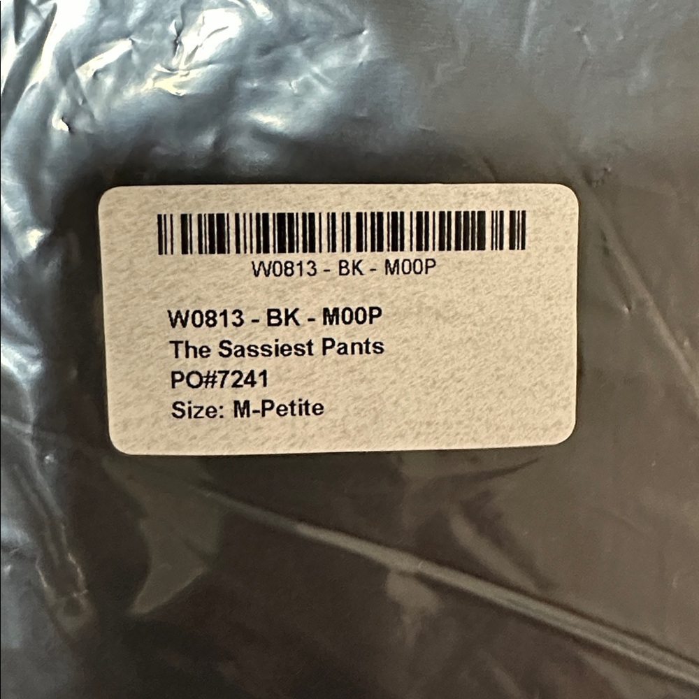 Betabrand The Sassiest Pants Medium Petite Black NWT NIB - Picture 2 of 6